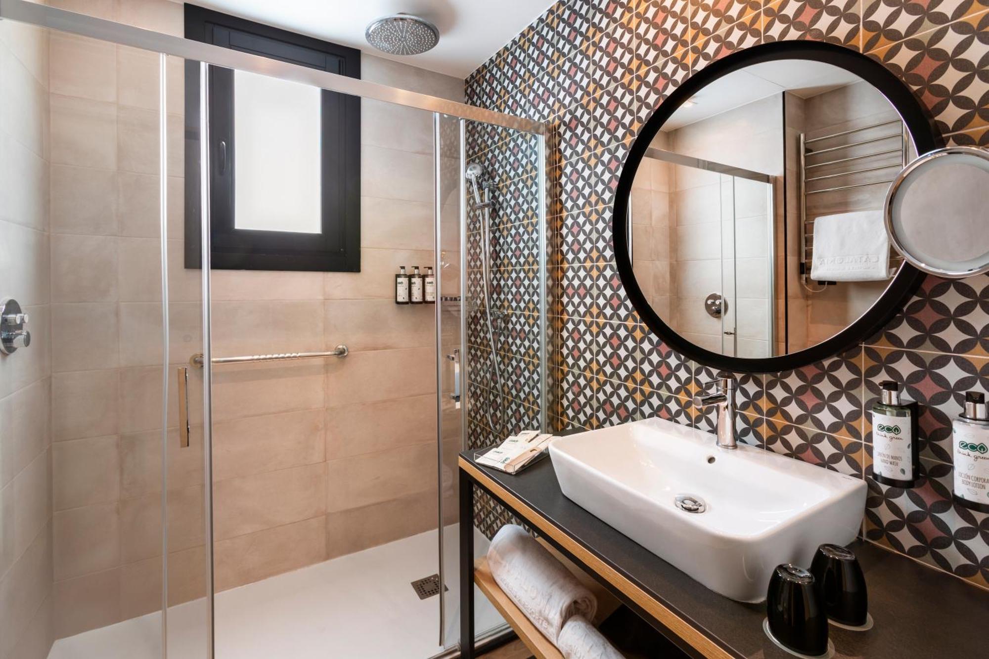 Chambre Double ou Lits Jumeaux Supérieure avec Terrasse et Piscine